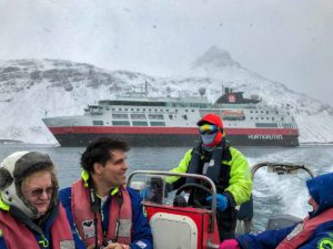 Antarctica-Hurtigruten-zodiac-ride-to-shore