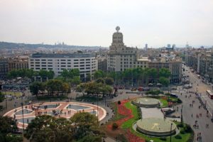 Barcelona-Plaça-Catalunya-square-fountains