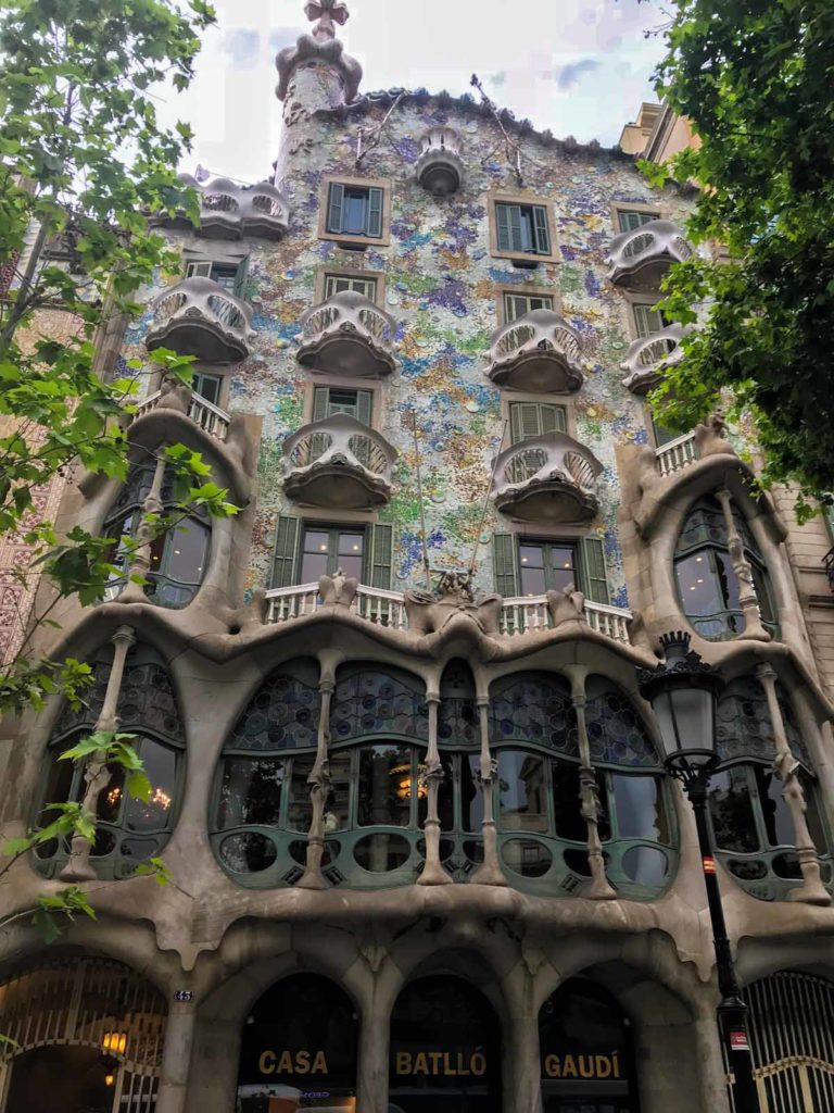 barcelona-casa-battlo-facade