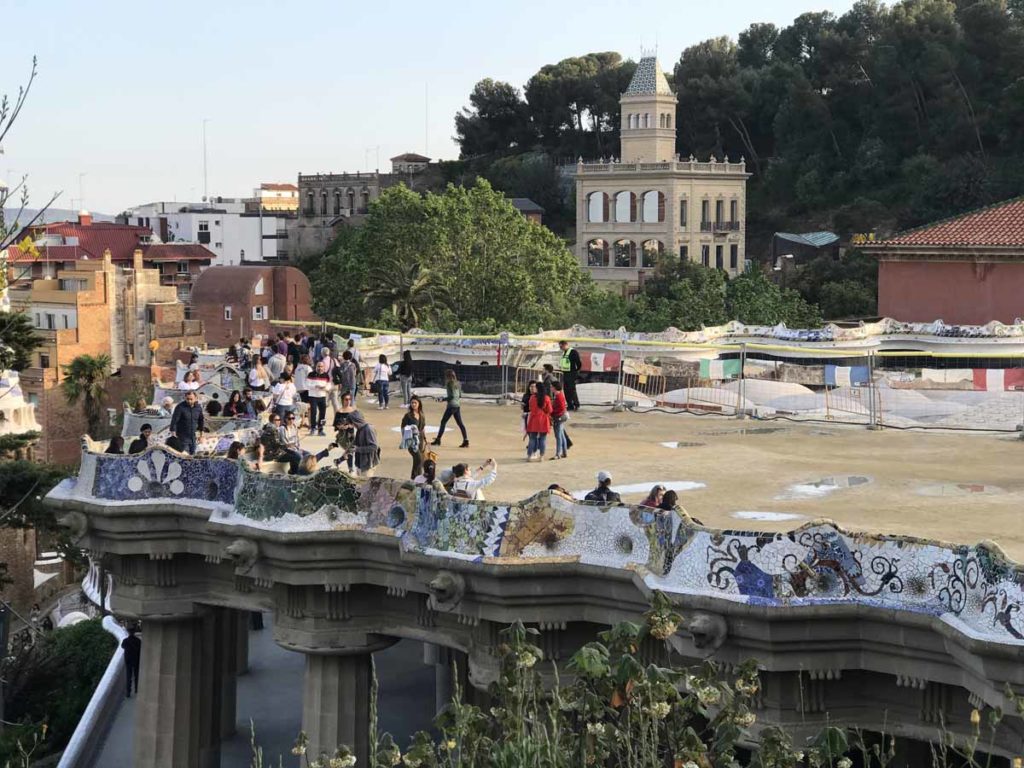 barcelona-Park-Guell-view-of-viewing-terrace