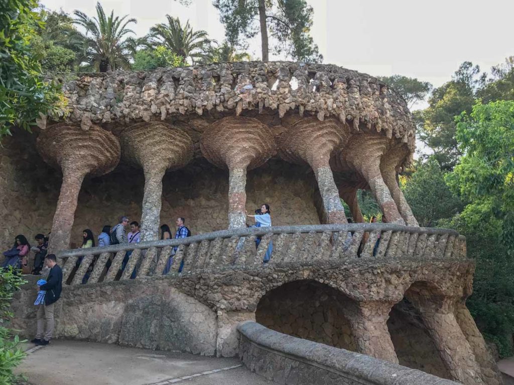 barcelona-Park-Guell-nature-form-walkway-arches