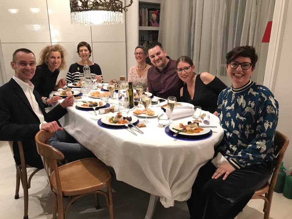 barcelona-catalan-dinner-party-hosts-guests