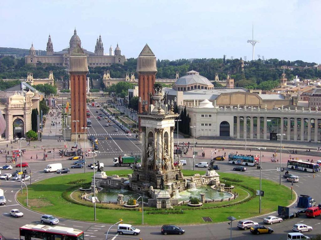 barcelona-Plaça-Espanya-view-towards-catalan-art-museum