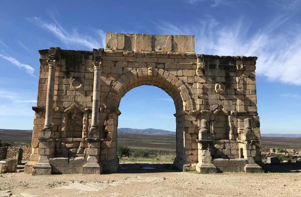 Morocco-Volubilis-ruins-arch