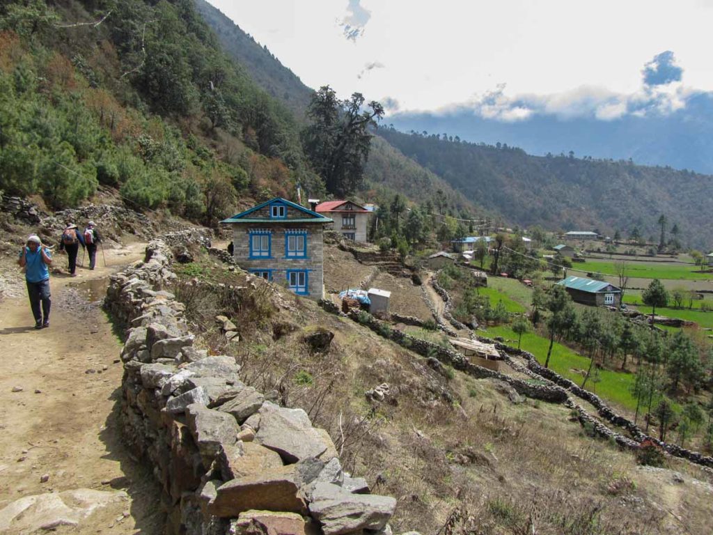 Nepal-trek-trail-to-Lukla