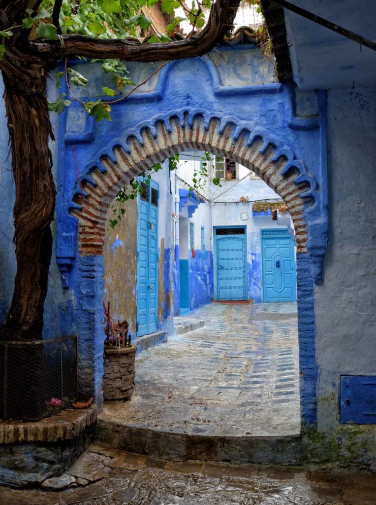 Morocco-Chefchaouen-street-scene