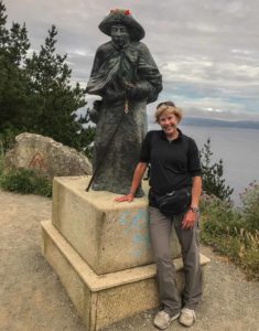 Spain-Finisterre-pilgrim-statue