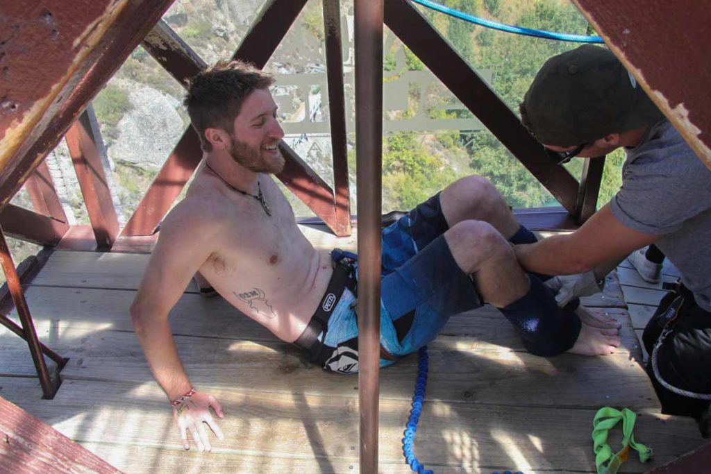 new-zealand-kawarau-bridge-bungy-ankle-padding