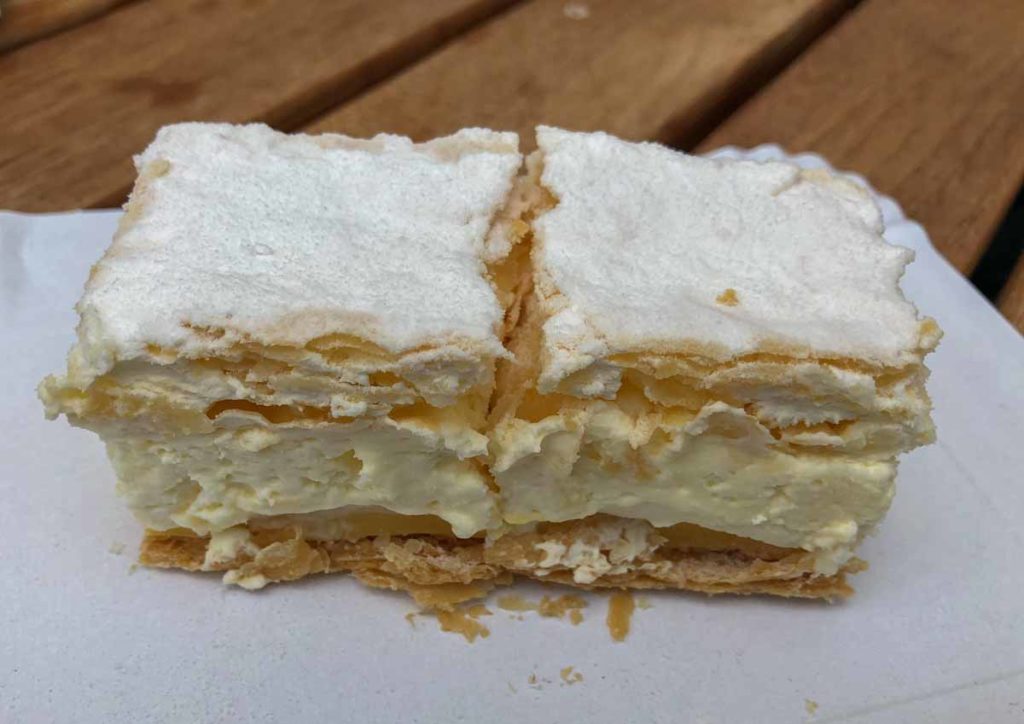 slovenia-lake-bled-cream-cake