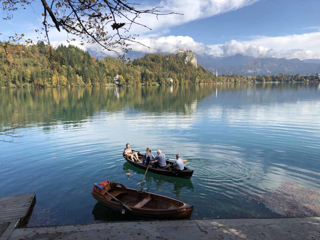 slovenia-lake-bled-rowboat