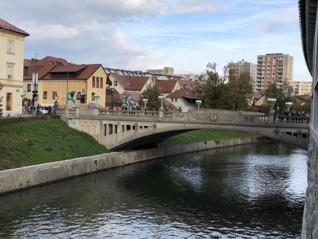 slovenia-ljubljana-dragon-bridge