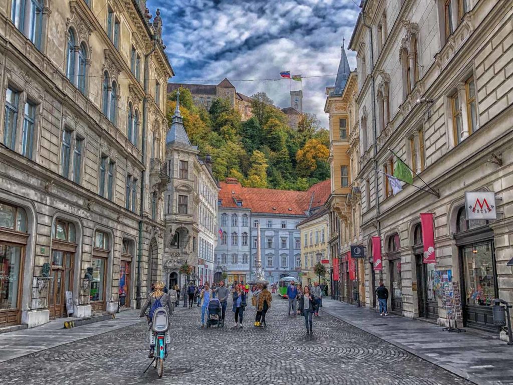 slovenia-ljubljana-street-scene