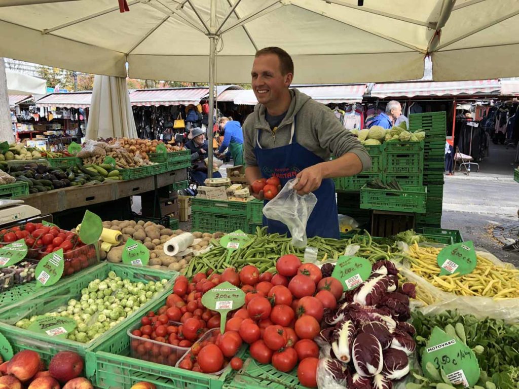 slovenia-ljubljana-produce-market-vendor