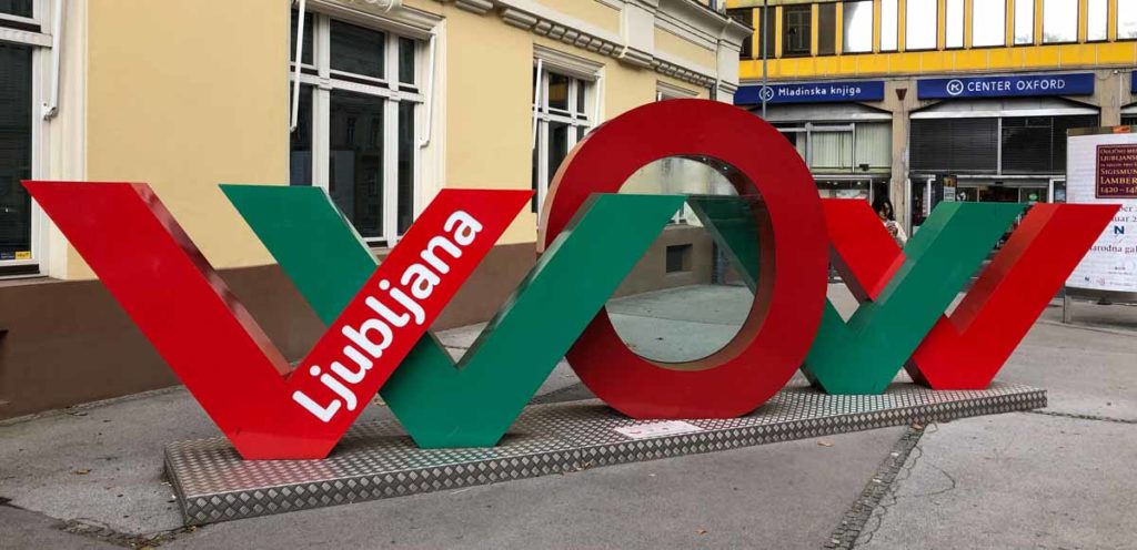 slovenia-ljubljana-town-sign