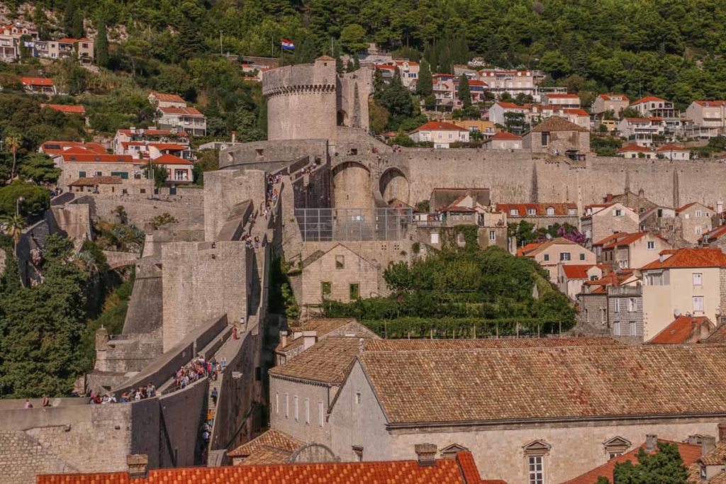 croatia-dubrovnik-city-walls-walk