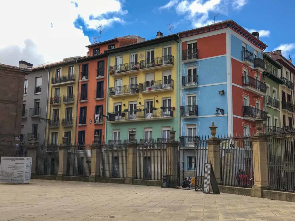 Spain-Pamplona-buildings