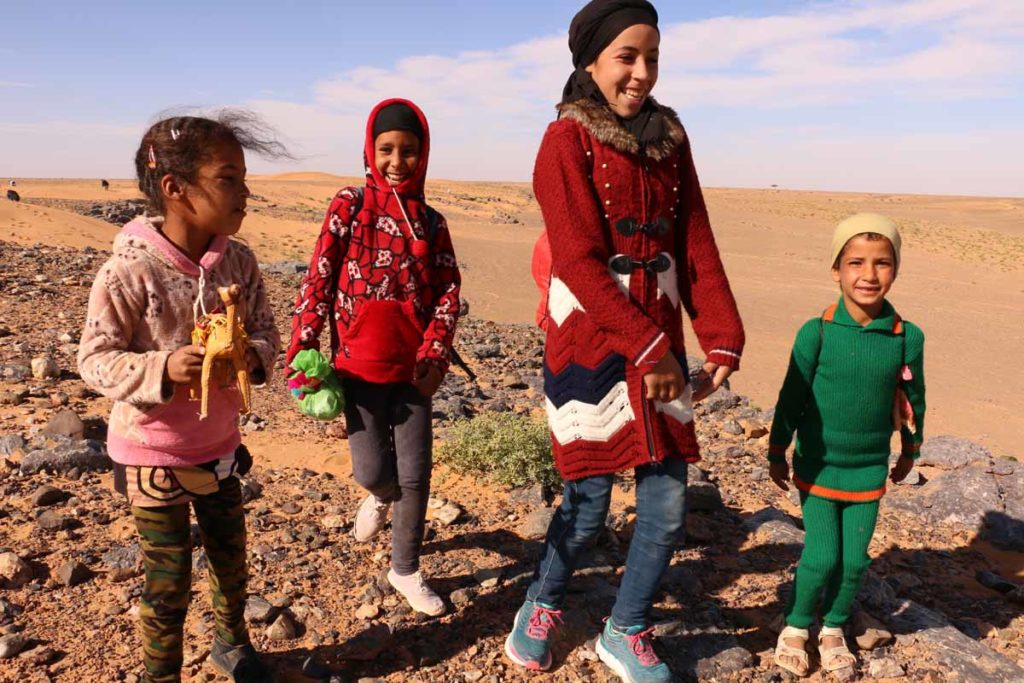 morocco-sahara-local-children