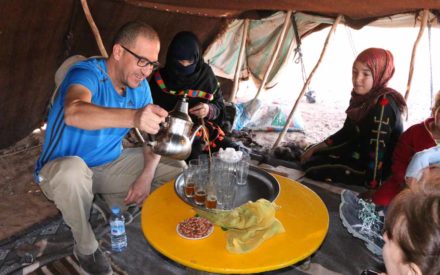 morocco-sahara-nomad-family-visit