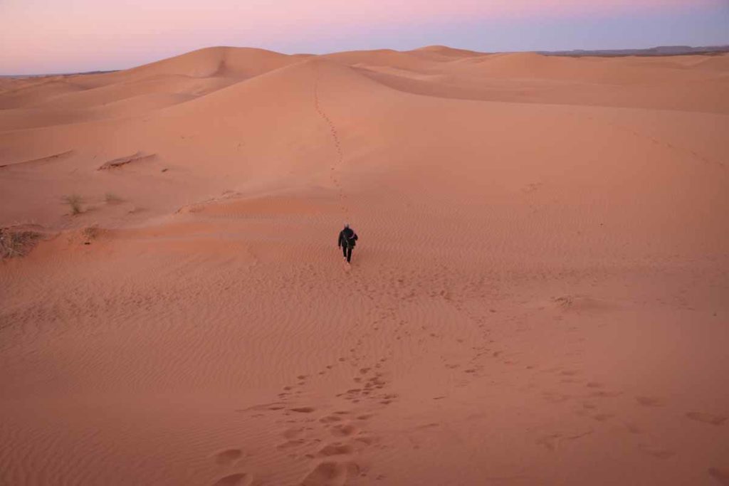 morocco-sahara-sunset-on-sand-dunet