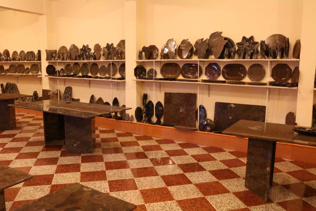 morocco-sahara-fossil-shop