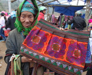 Sapa-market-vendor
