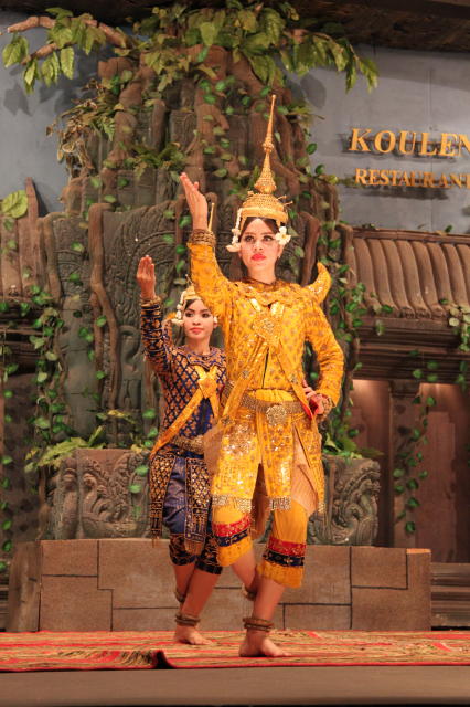 Cambodian-dancers