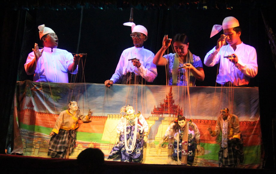Myanmar-marionettes-show