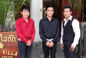Laos-Luang-Prabang-hotel-staff