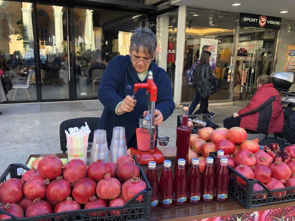 Bosnia-Sarajevo-pomegranate-seller