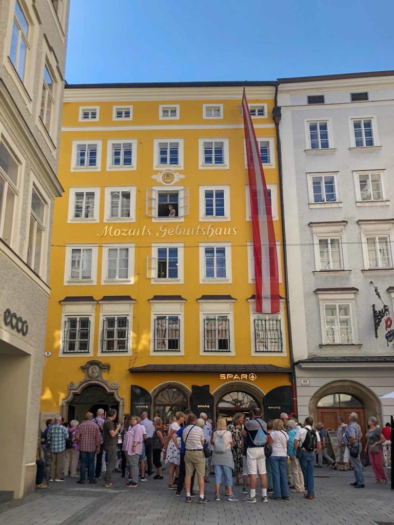 austria-salzburg-mozart-house