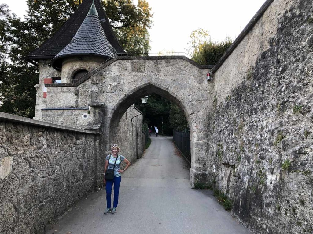 austria-salzburg-monchsberg-walk