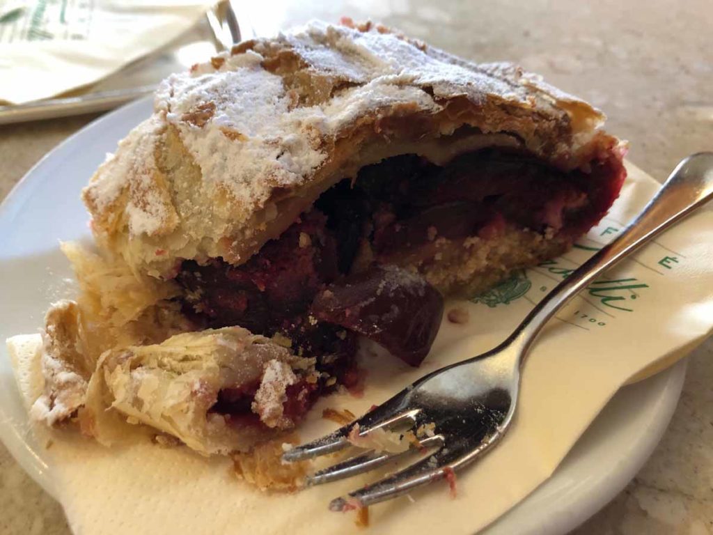 austria-salzburg-plum-strudel