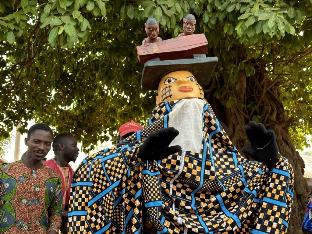 africa-benin-gelede-mask-dancing