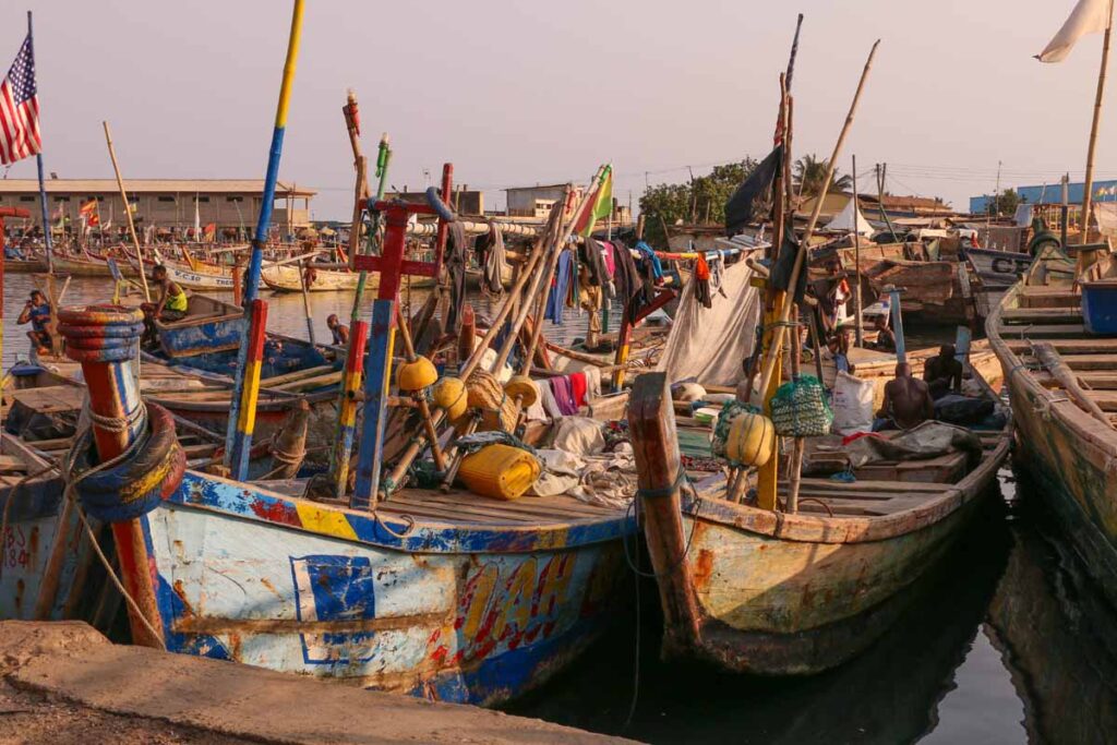 ghana-elmina-fishing-port