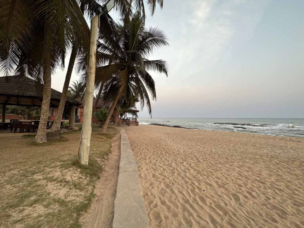 ghana-elmina-beach