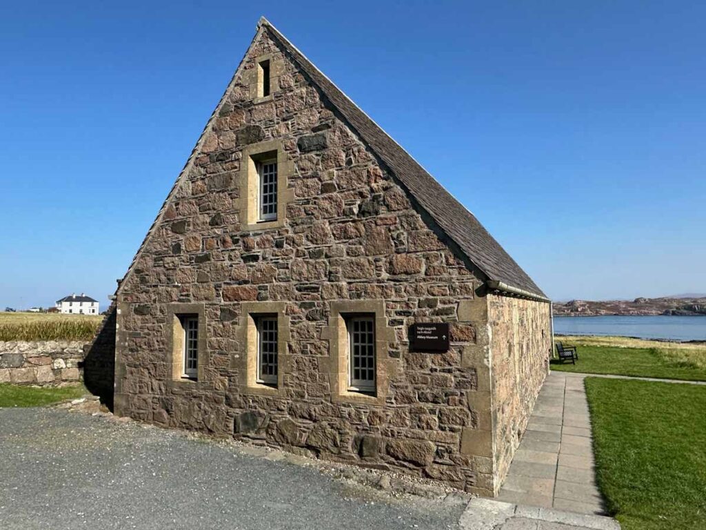 Scotland-iona-abbey
