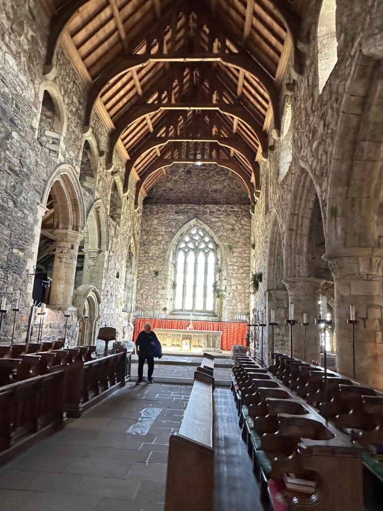 Scotland-iona-abbey