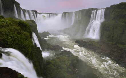 argentina-brazil-iguazu-falls