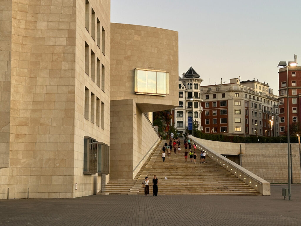 spain-bilbao-guggenheim-museum