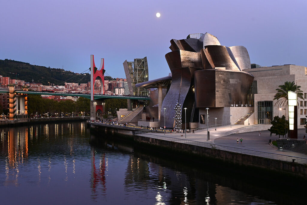 spain-bilbao-guggenheim-museum