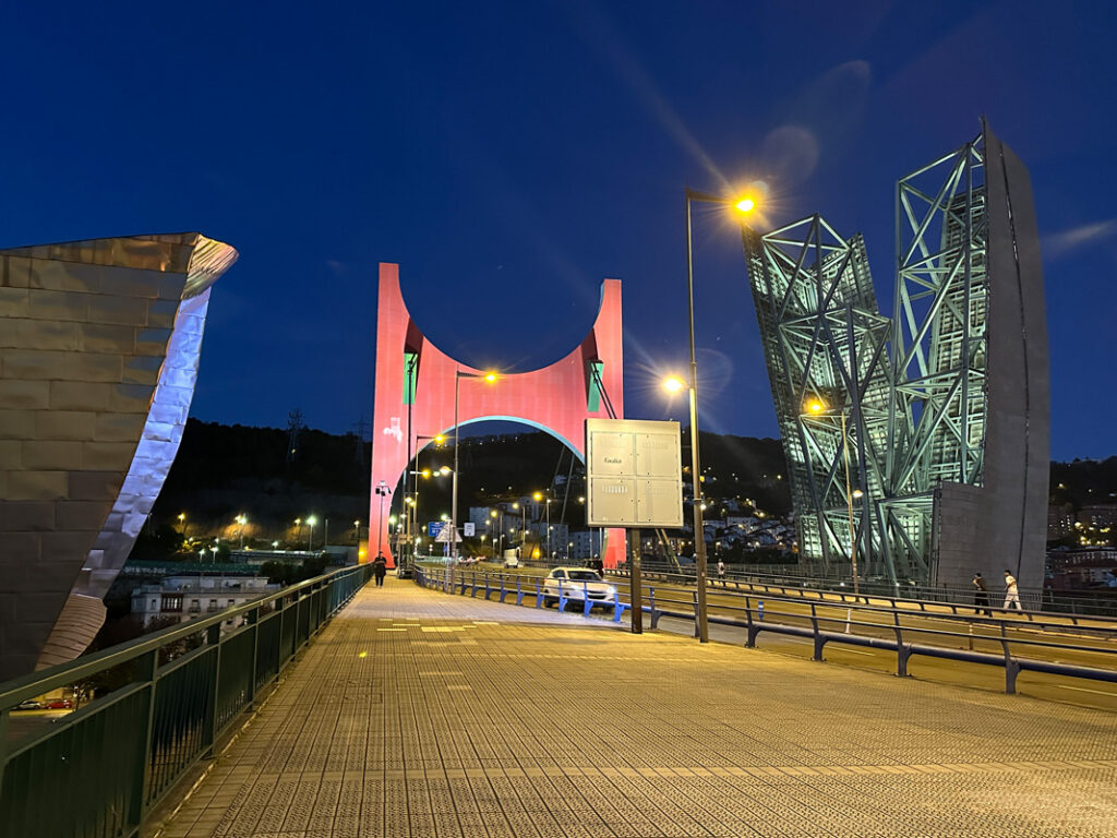 spain-bilbao-guggenheim-museum
